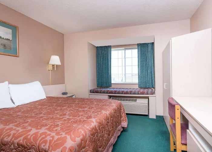 Super 8 By Wyndham Fargo Airport