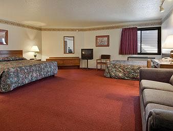 Super 8 By Wyndham Airport Hotel Fargo